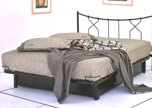 מיטת מתכת דגם B314+ארגז מצעים